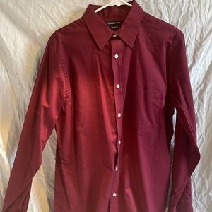 Men’s maroon dress shirt